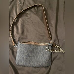 MK Michael Kors Adjustable Belt Bag! Fits up to Med Waist